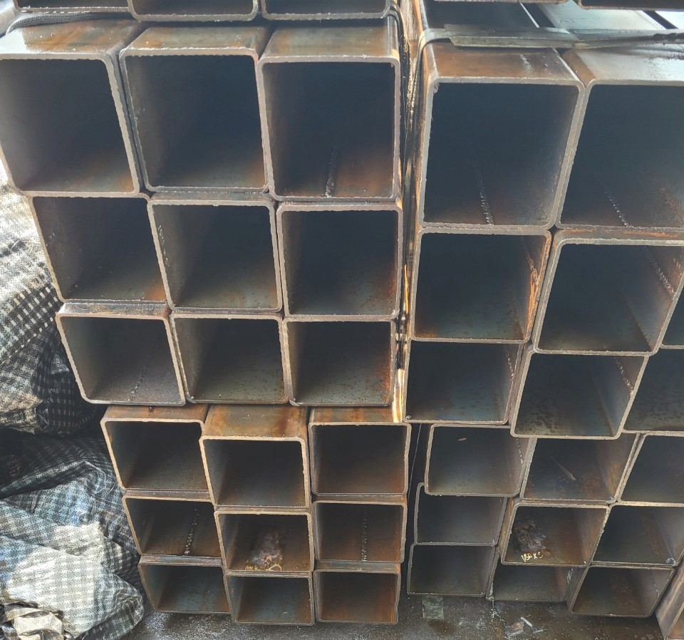 thép hộp vuông 180x180x6