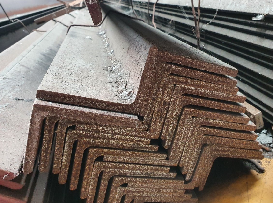 THÉP HÌNH V LỆCH 150X90X12MM