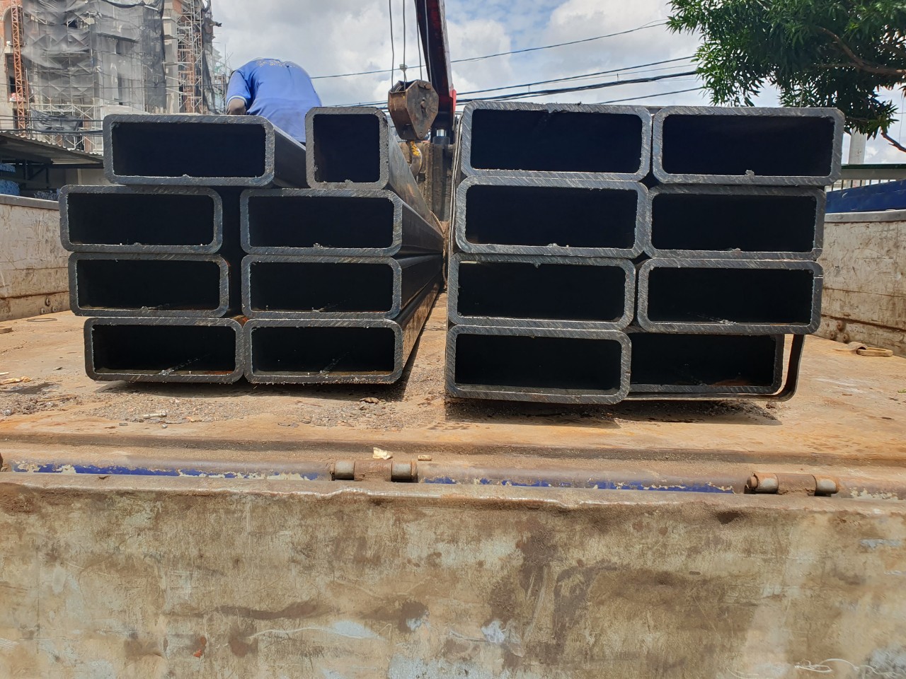 THÉP HỘP CHỮ NHẬT 100X250X10MM Q235B