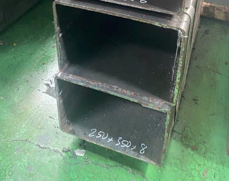 THÉP HỘP CHỮ NHẬT 250X350X8MM Q235B