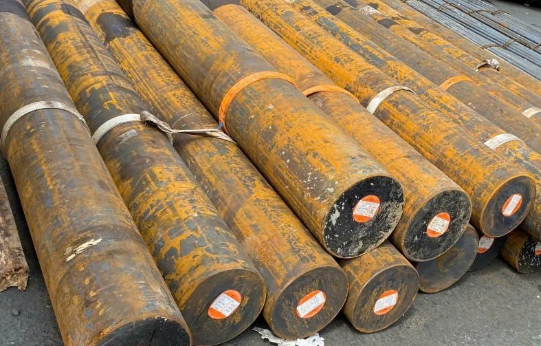 THÉP LÁP TRÒN ĐẶC SCM440 PHI 380- LÁP TRÒN ĐẶC PHI 380 C45 SCM440