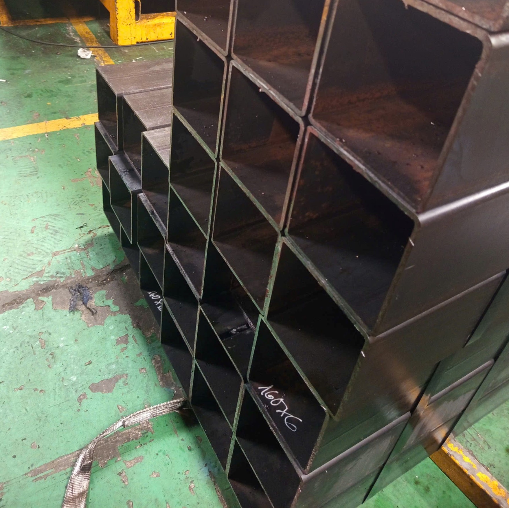 THÉP HỘP VUÔNG 160X160X6LI Q235B