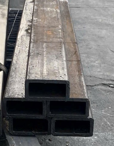 THÉP HỘP Q355B 60x120x8X6000MM