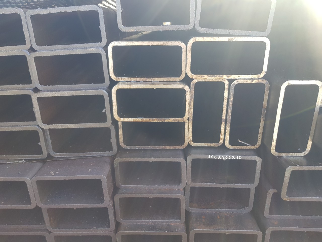 THÉP HỘP CHỮ NHẬT 100X200X10LI Q235B 