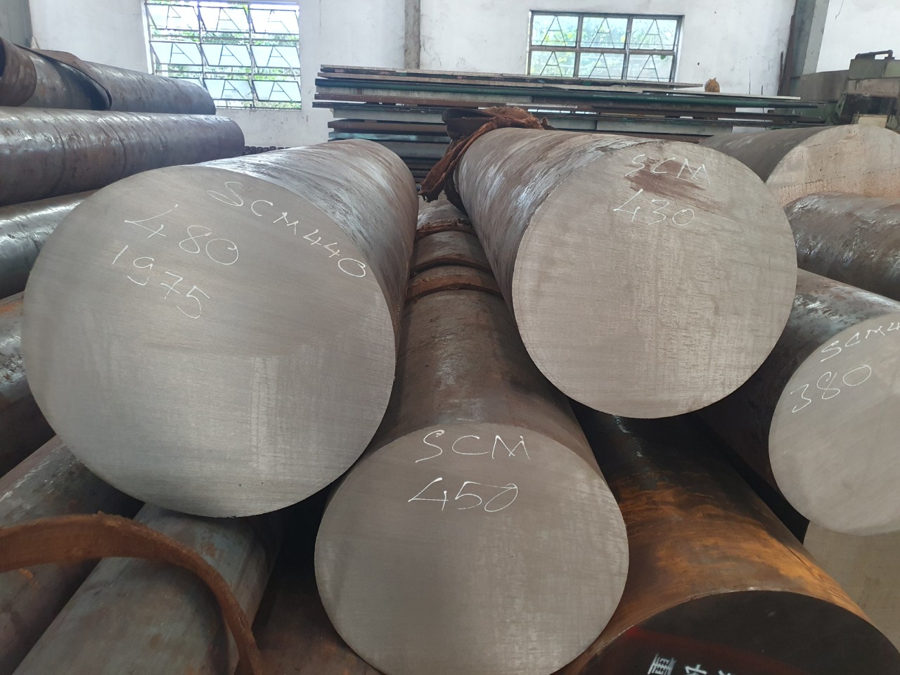 THÉP TRÒN ĐẶC SCM440 PHI 450 - THÉP LÁP TRÒN ĐẶC PHI 450 SCM440