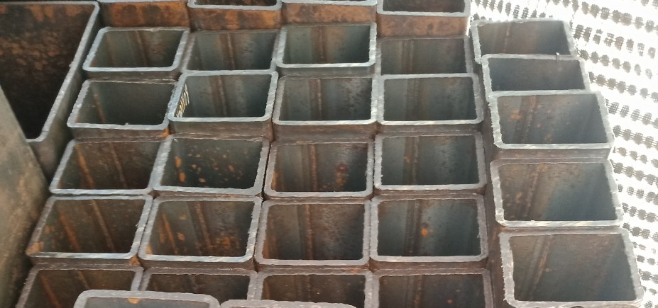 THÉP HỘP CHỮ NHẬT 150X200X5LY Q235B