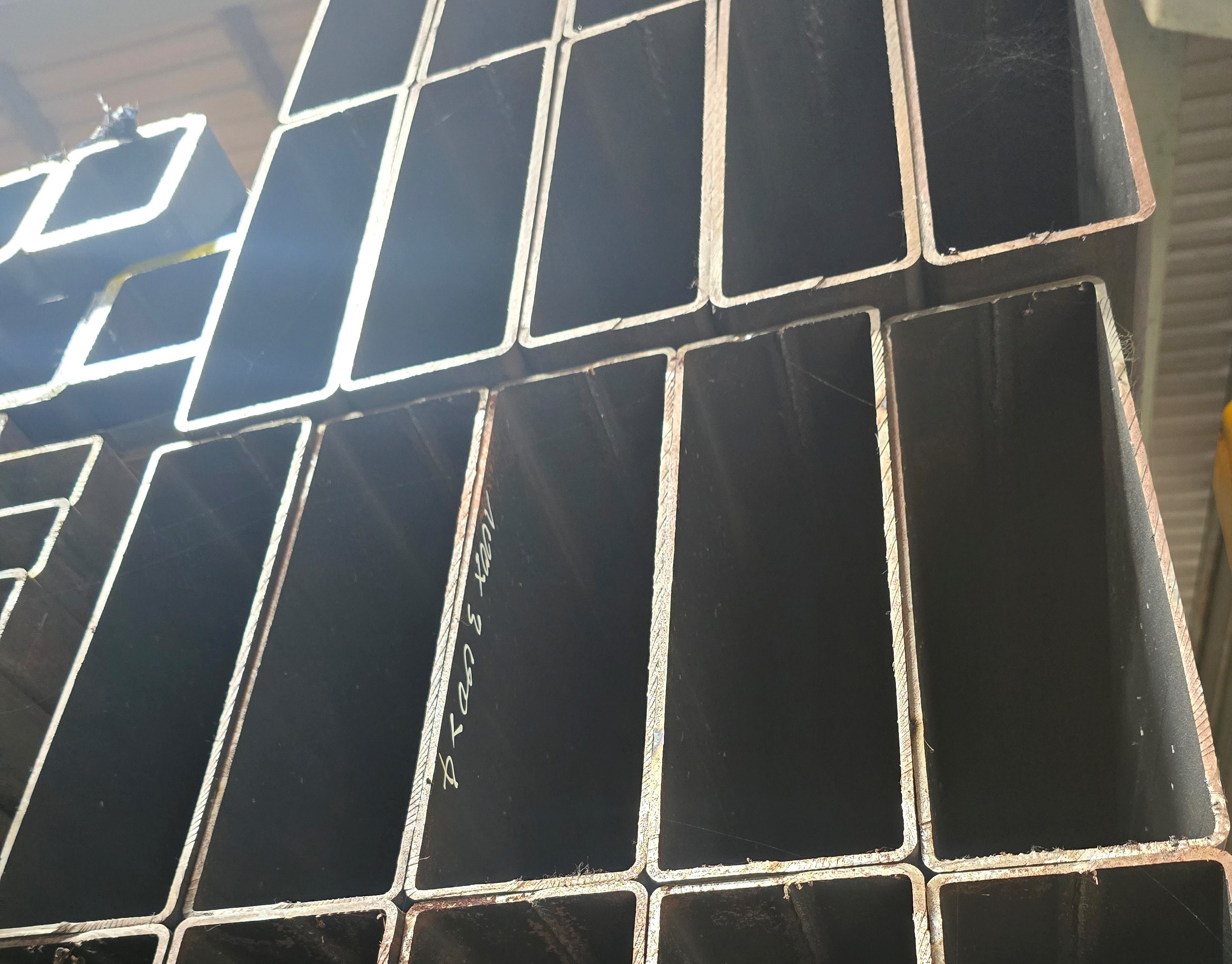 THÉP HỘP 100X300X4/ THÉP HỘP 300X100X4