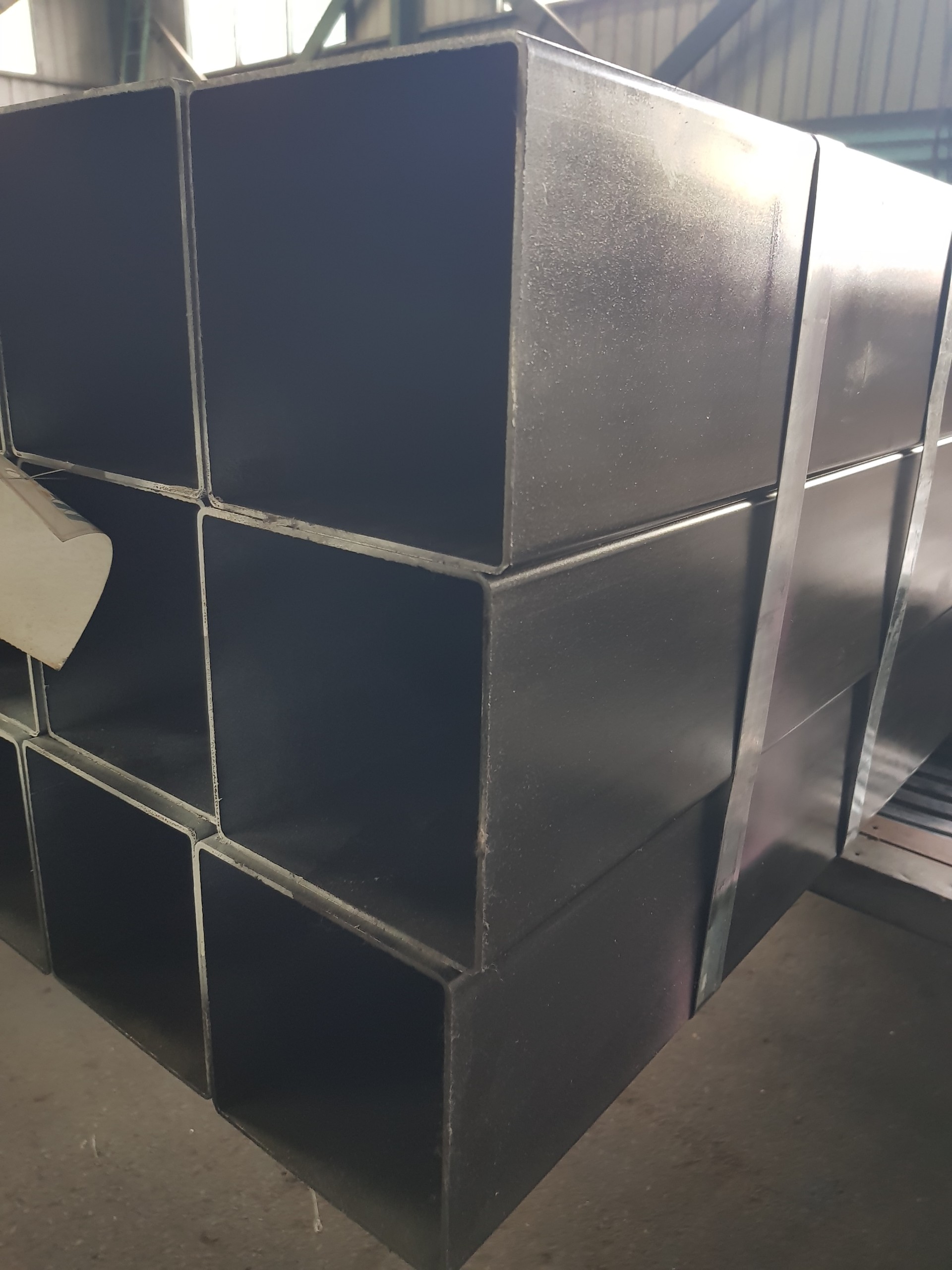 THÉP HỘP 300X300X6LY/ THÉP HỘP 300X300X6LI