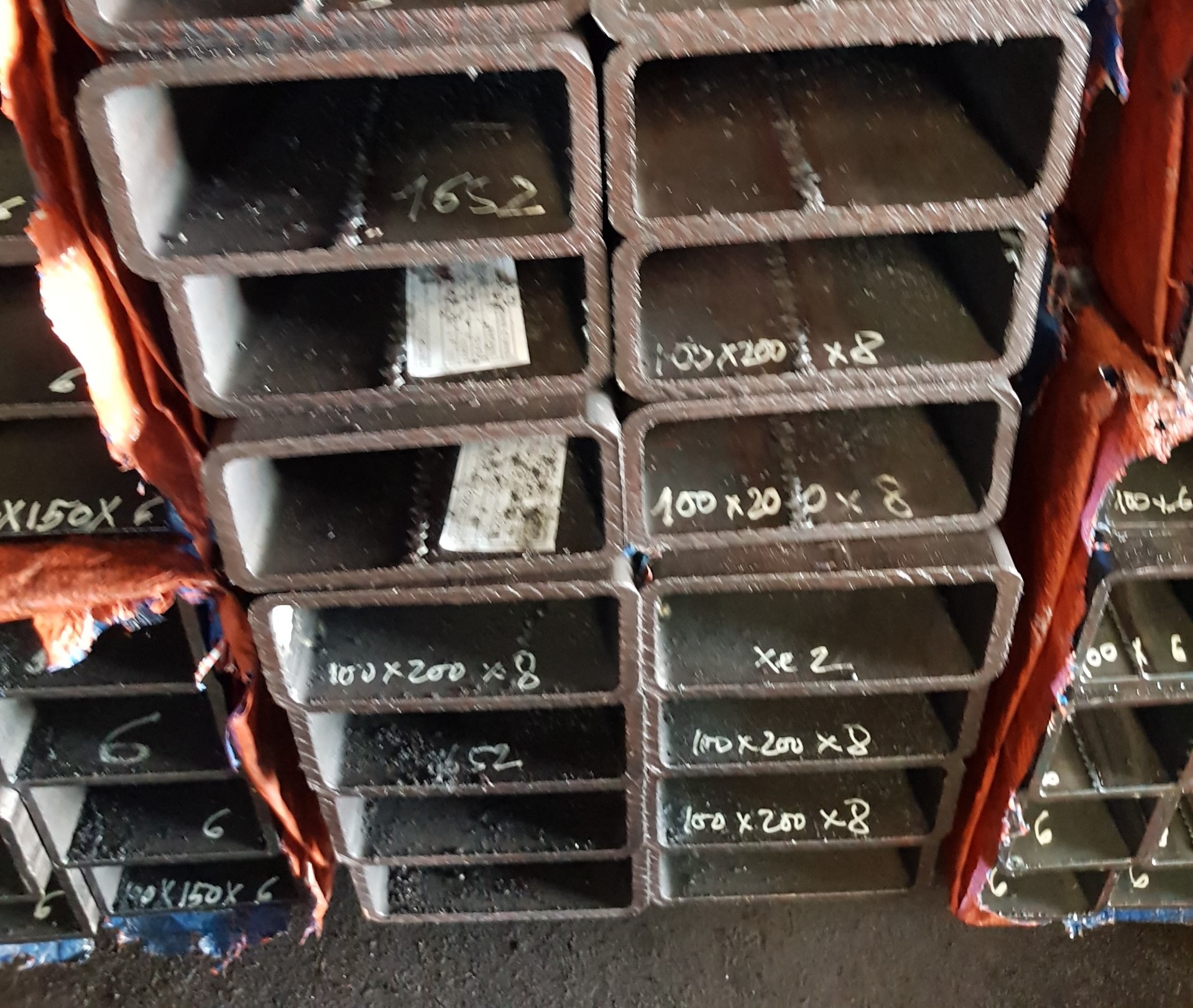 THÉP HỘP CHỮ NHẬT 100X200 DÀY 8LY/8MM/8LI