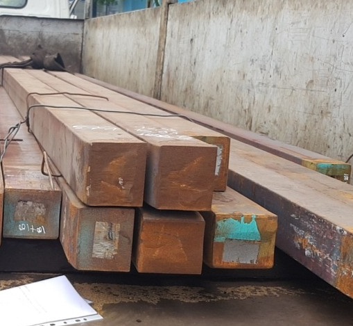 THÉP VUÔNG ĐẶC ĐEN 70